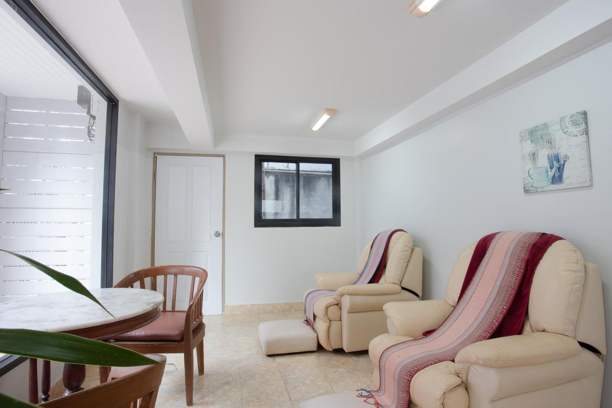 The Corner Apartment Patong Bagian luar foto